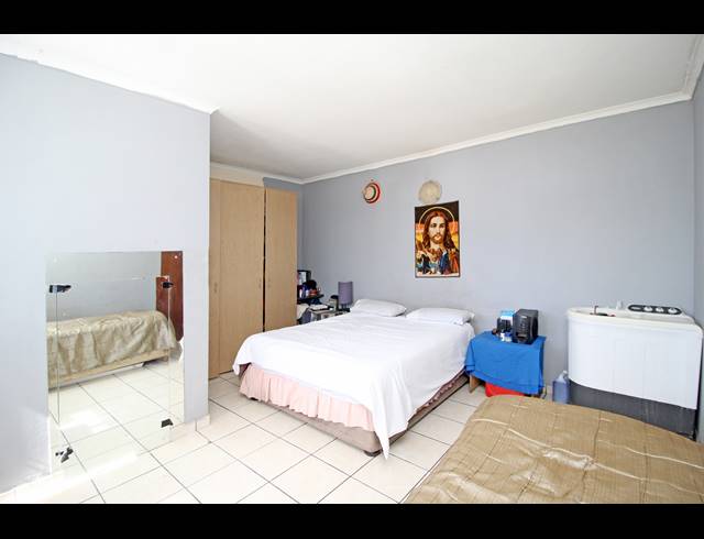 2 BEDROOM APARTMENT FOR SALE IN FERNDALE